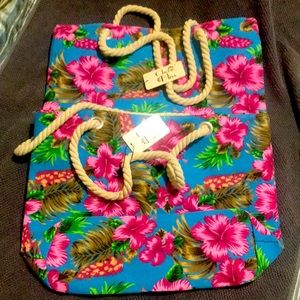 2x Beach bags, brand new.